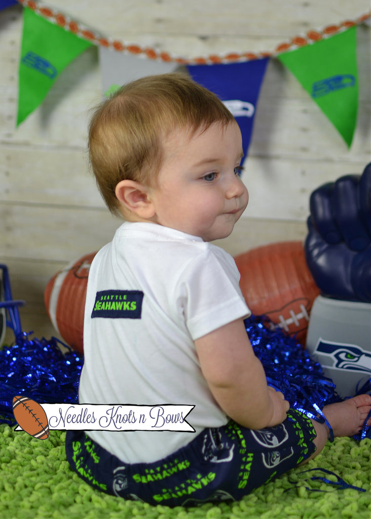 Seattle Seahawks Newborn 3-Piece NFL Onesie Sleeper Hat Set - 0-3 Months  Boy NWT