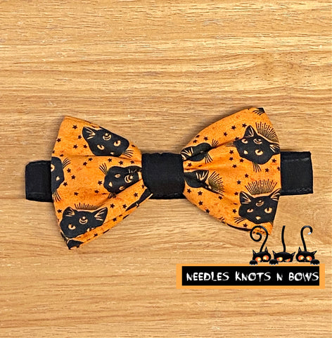 Black Cats on Orange Halloween Bow Tie.  Pretied black and orange bow tie. Baby, toddler bow tie