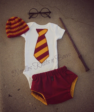 Harry Potter Baby outfit for boys.  Coming Home outfit boy, Harry Potter Baby onesie.