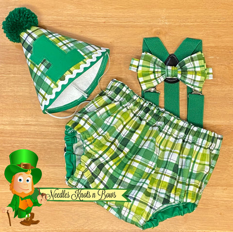 Boys St. Patrick's Day cake smash outfit. Green plaid diaper cover, bow tie and birthday hat.