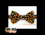 This festive, seasonal bow tie is perfect for Fall / Halloween photo shoots as well as wearing to seasonal a events.