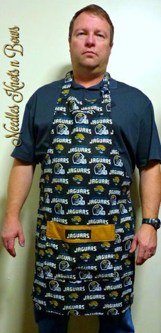 Men’s or women’s NFL Jaguars apron with pockets