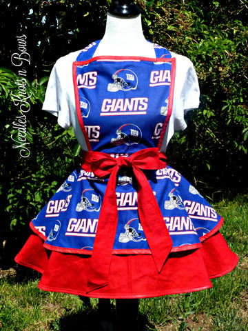 Women’s flirty style New York Giants apron with pocket. NFL aprons
