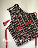 Tampa Bay Buccaneers Mens apron with pockets.